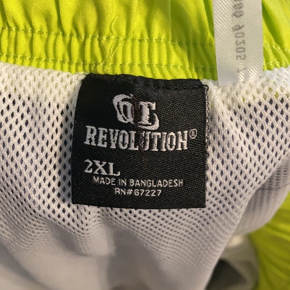 Revolution swim Trunks - Picture 3 of 4